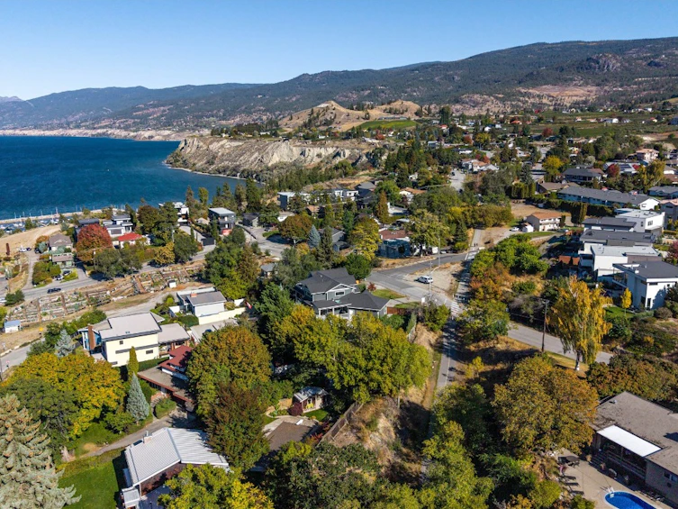 119 Cambie Street, Penticton, BC, V2A 4G6 - 72