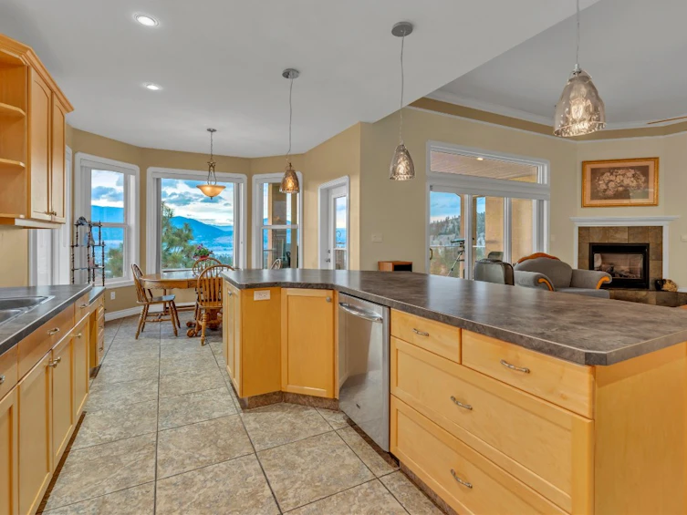 1563 Holden Road, Penticton, BC, V2A 8M9 - 11