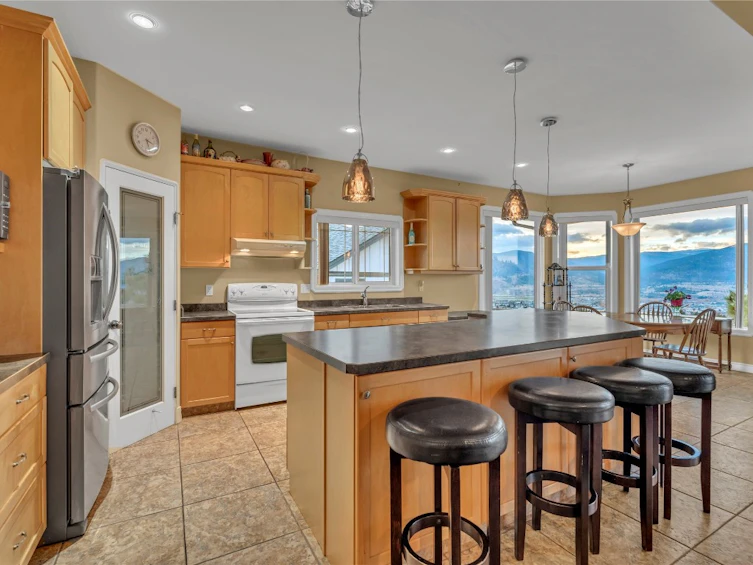 1563 Holden Road, Penticton, BC, V2A 8M9 - 7