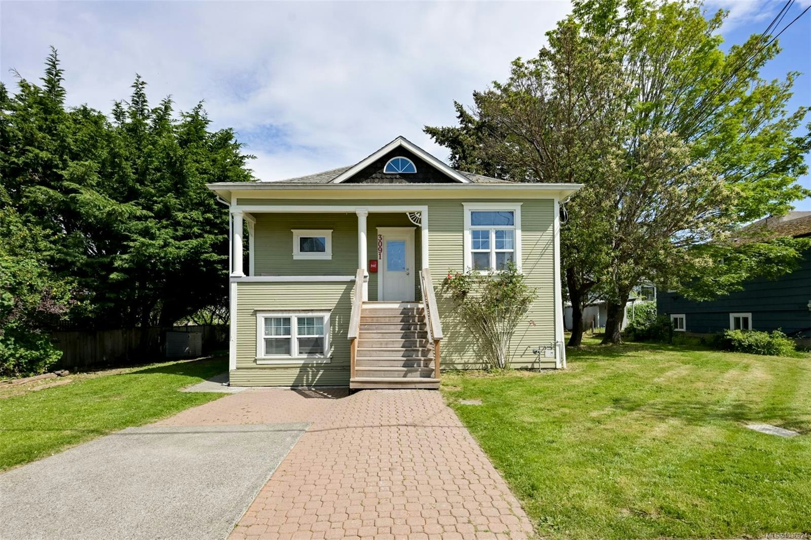 3091 Carroll Street, Victoria, BC, V9A 1R1