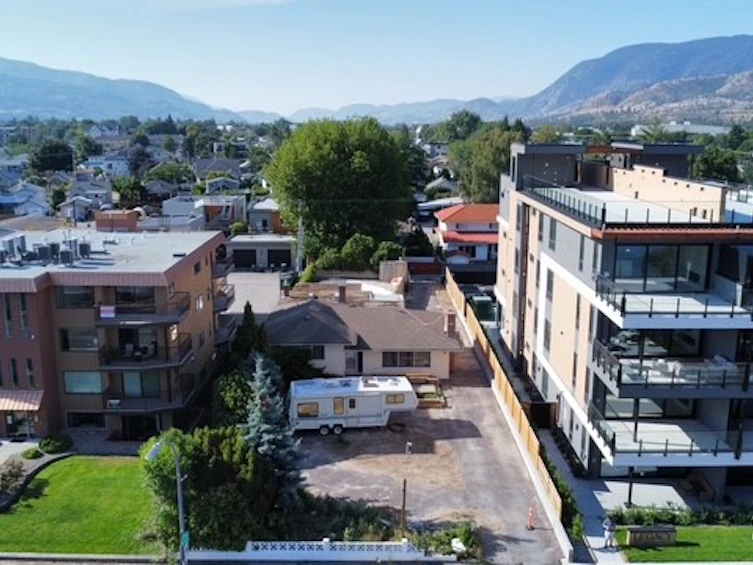 594 Lakeshore Drive, Penticton, BC, V2A 1B9 - 4