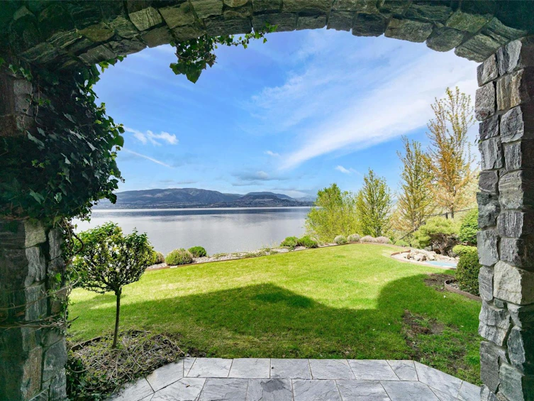 225 Swick Road, Kelowna, BC, V1W 4J5 - 12