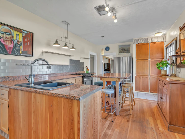 235 N Middle Bench Road, Penticton, BC, V2A 8S5 - 5