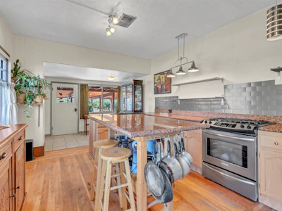 235 N Middle Bench Road - 4