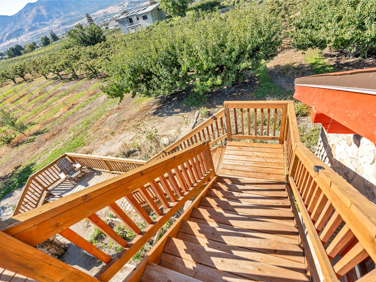 235 N Middle Bench Road, Penticton, BC, V2A 8S5 - 29