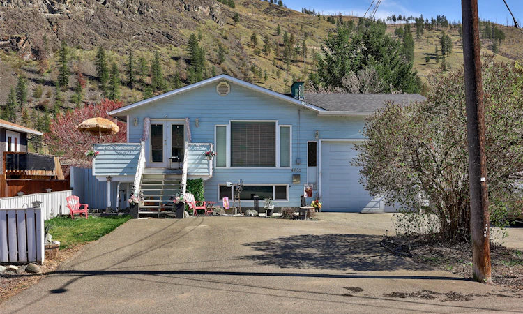 4602 Strawberry Lane