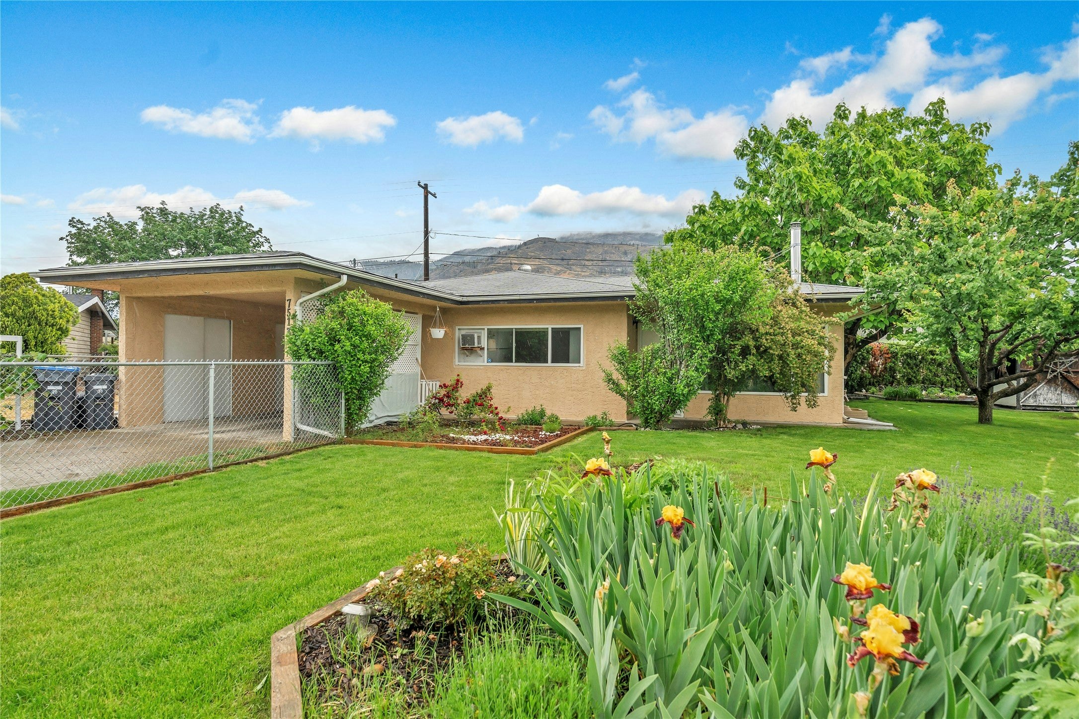 7513 Crest A Way Road, Oliver, BC, V0H 1T0