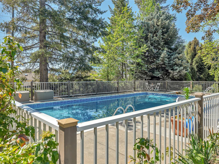 1135 Johnson Road, Penticton, BC, V2A 1W6 - 2