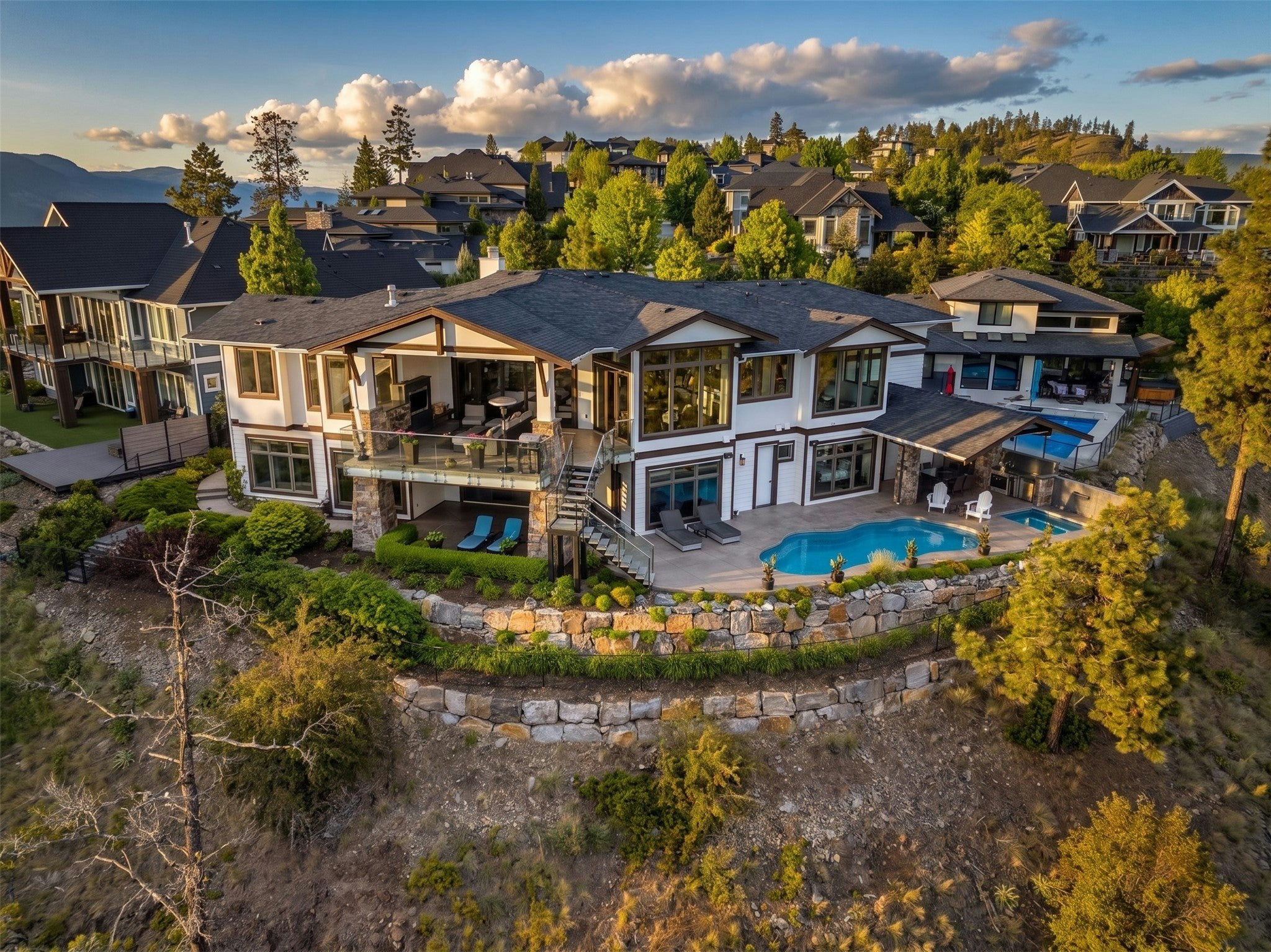 162 Skyland Drive, Kelowna, BC, V1V 3A1