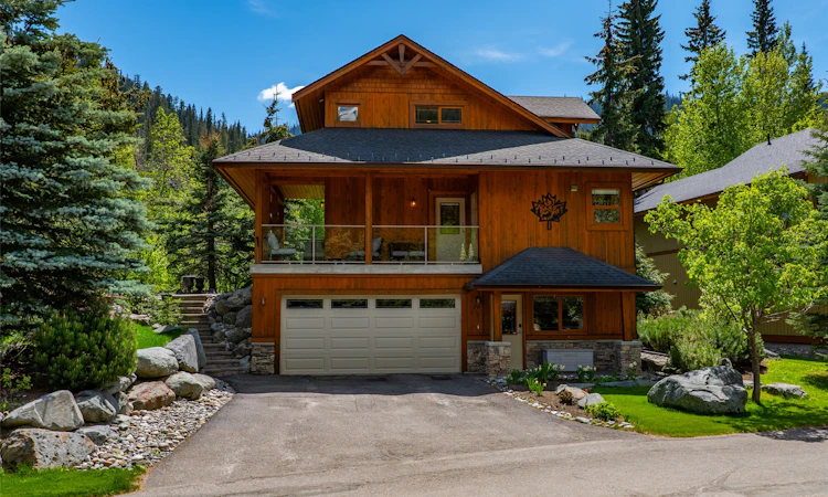 16-2715 Fairways Drive