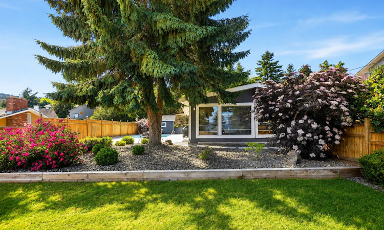 2853 Lower Glenrosa Road