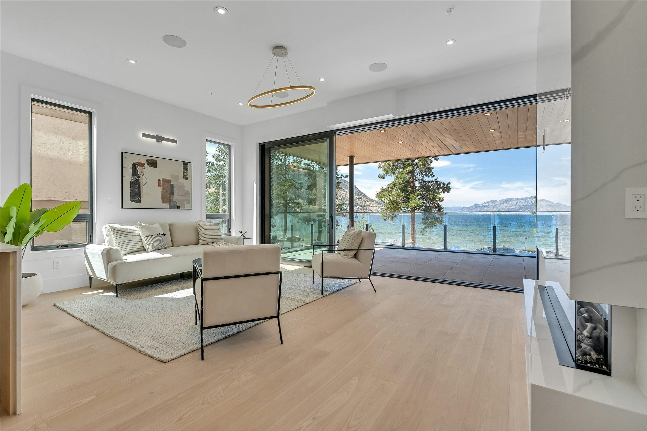 202-602 Lakeshore Drive, Penticton, BC, V2A 1B9 - 4