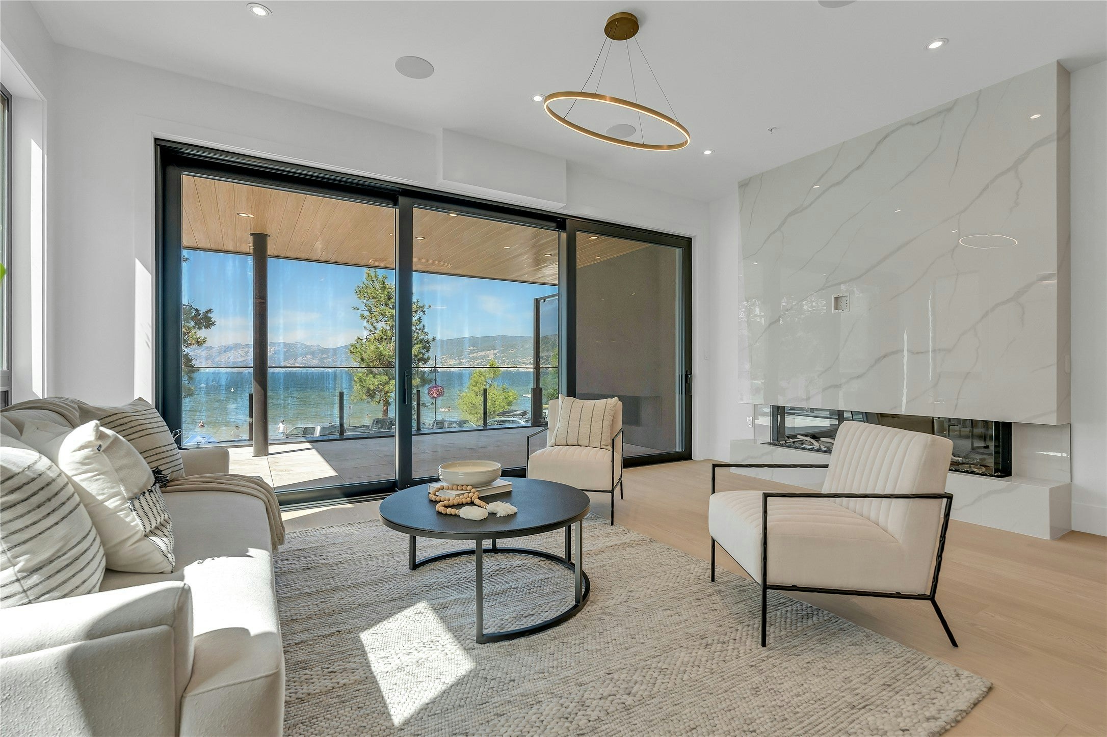 202-602 Lakeshore Drive, Penticton, BC, V2A 1B9 - 2