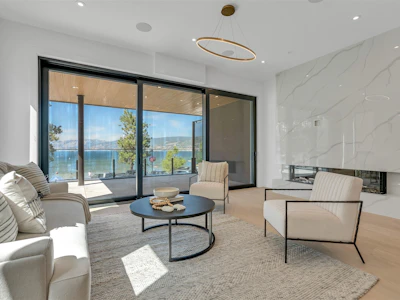 202-602 Lakeshore Drive - 2