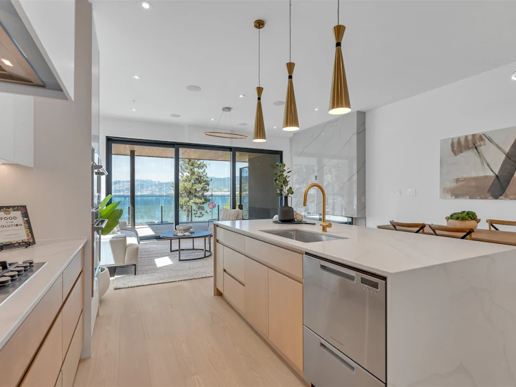 202-602 Lakeshore Drive, Penticton, BC, V2A 1B9 - 5