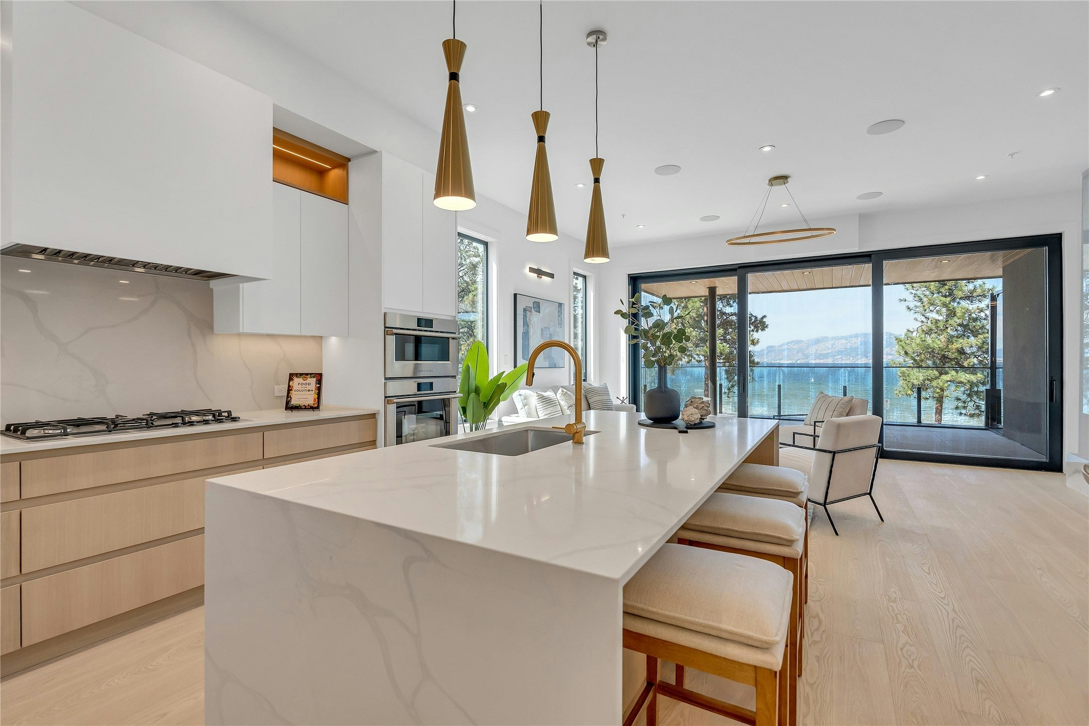 202-602 Lakeshore Drive, Penticton, BC, V2A 1B9 - 6