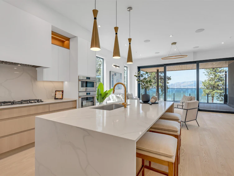 202-602 Lakeshore Drive, Penticton, BC, V2A 1B9 - 6