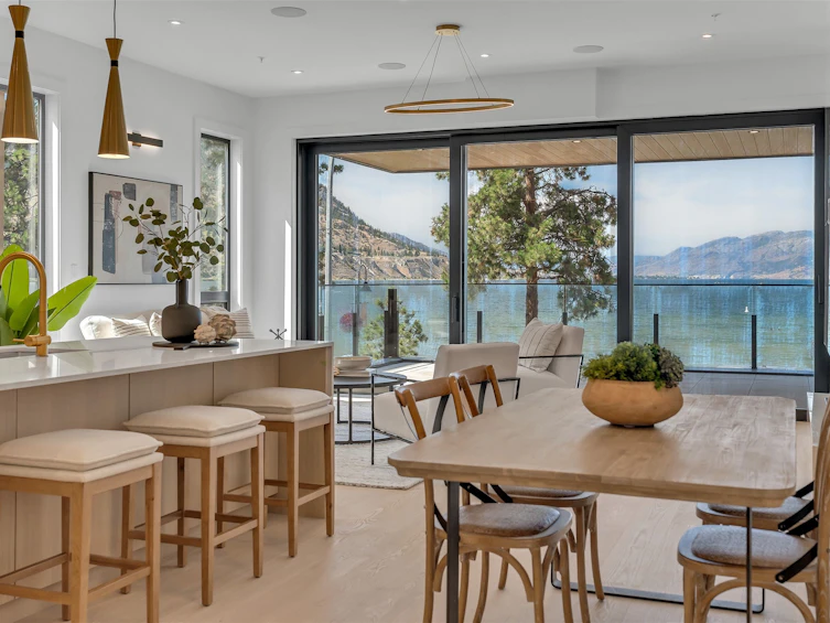 202-602 Lakeshore Drive, Penticton, BC, V2A 1B9