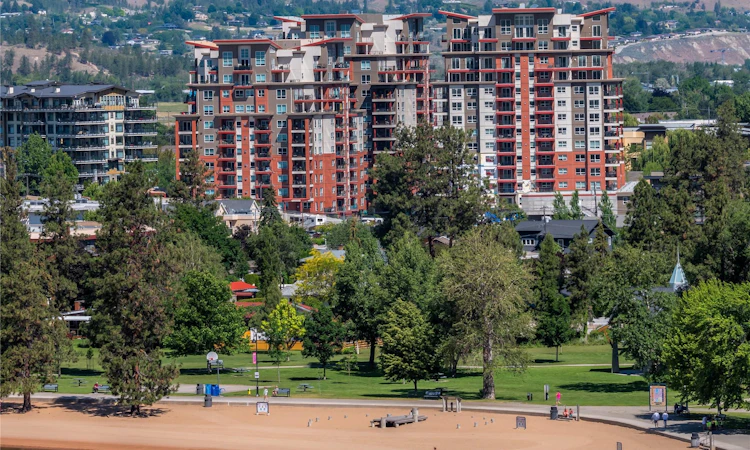1203-3388 Skaha Lake Road