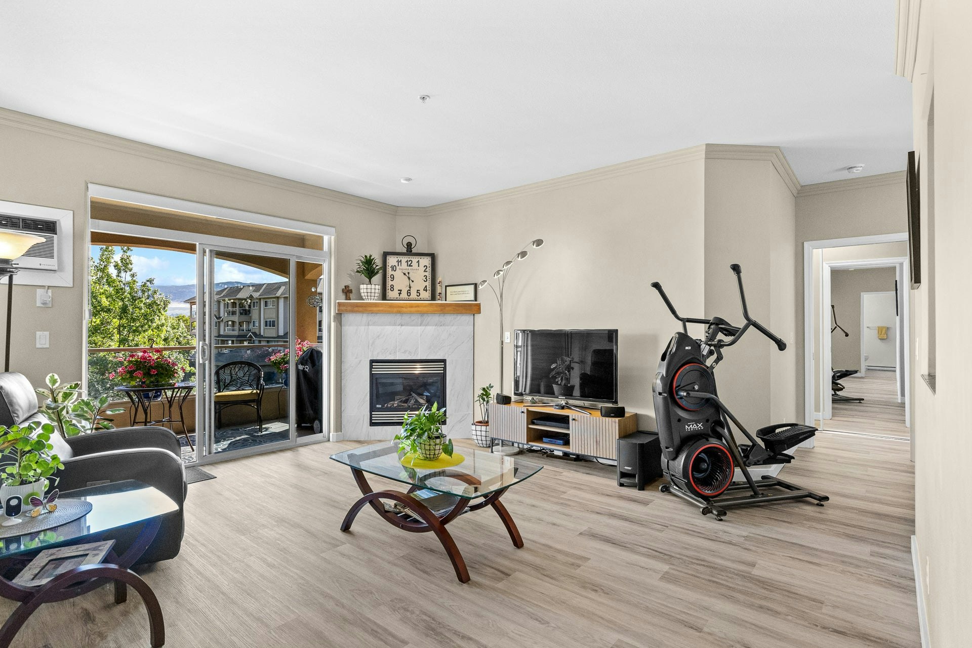 305-1960 Enterprise Way, Kelowna, BC, V1Y 9S5