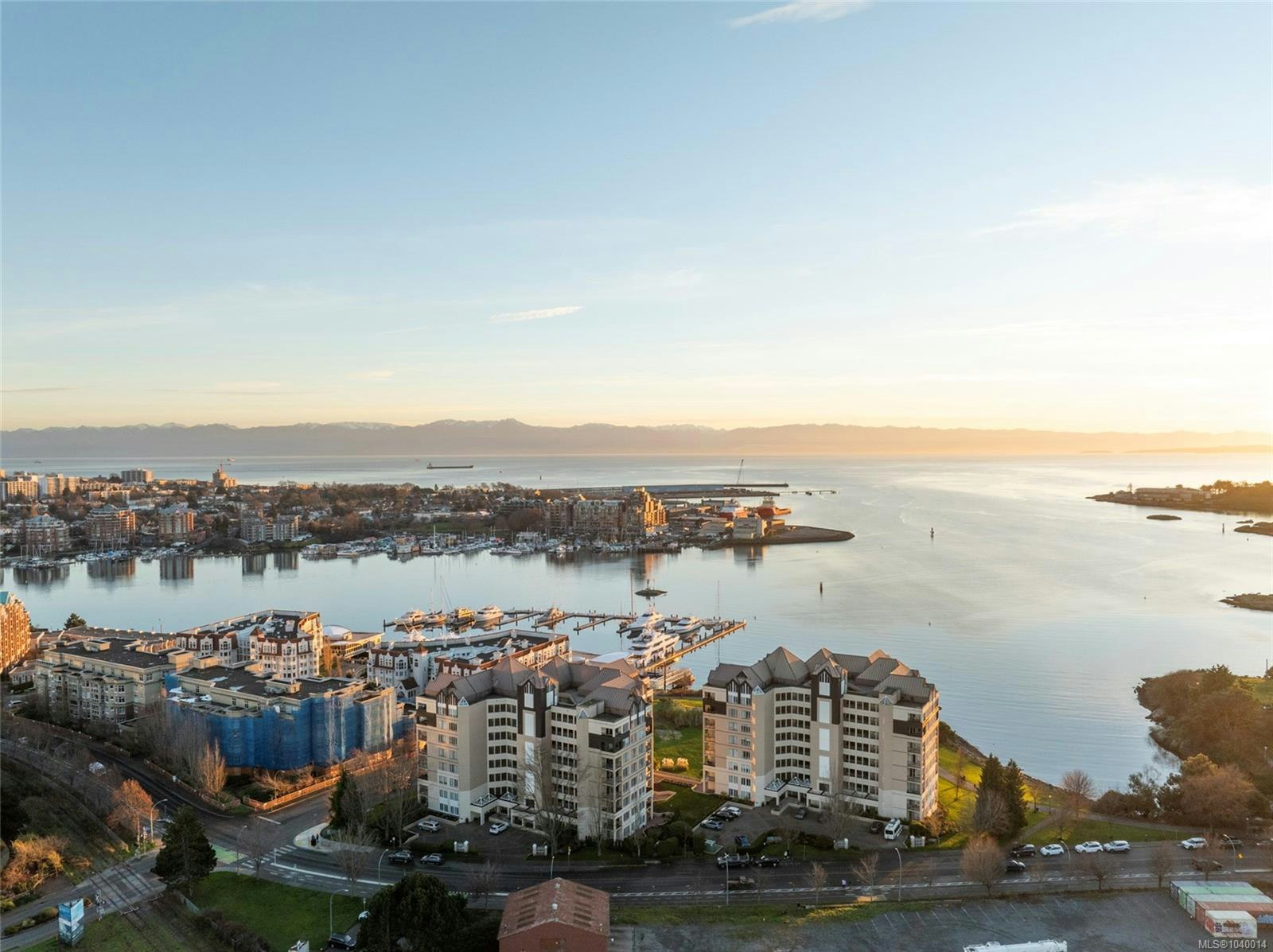 203 Kimta 844 Road, Victoria, BC, V9A 6T5