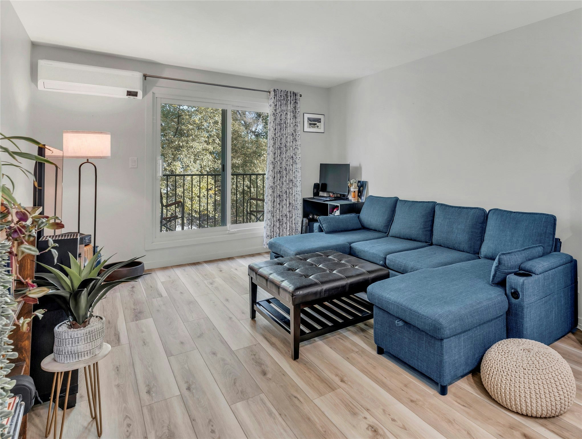 309-922 Dynes Avenue, Penticton, BC, V2A 1E8