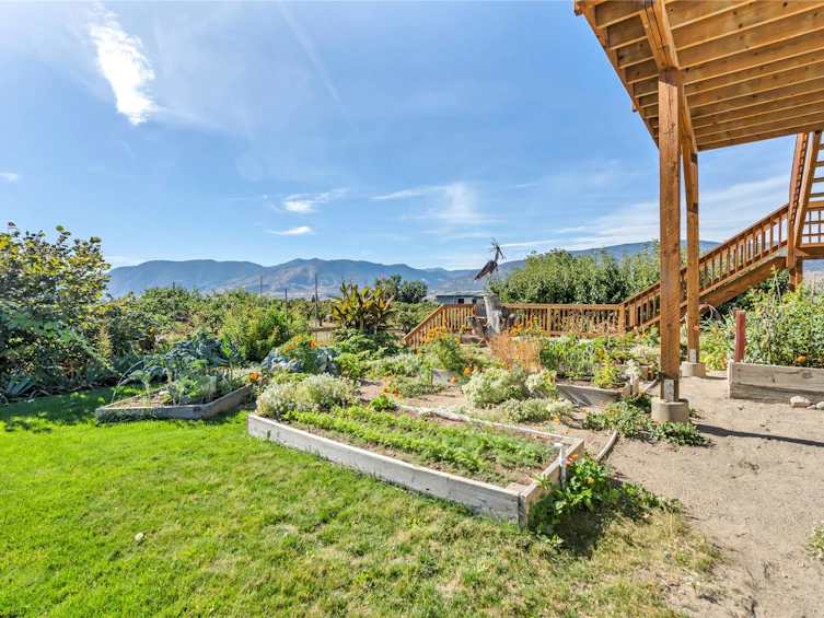 235 N Middle Bench Road, Penticton, BC, V2A 8S5 - 27