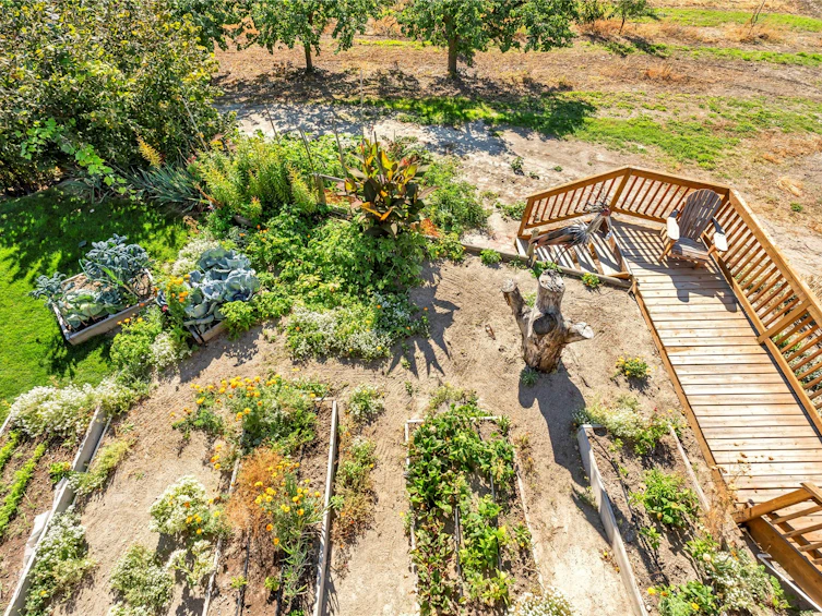 235 N Middle Bench Road, Penticton, BC, V2A 8S5 - 26
