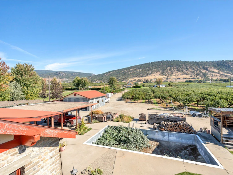 235 N Middle Bench Road, Penticton, BC, V2A 8S5 - 34