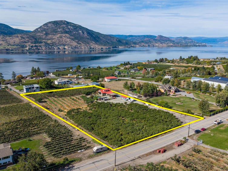 235 N Middle Bench Road, Penticton, BC, V2A 8S5 - 2