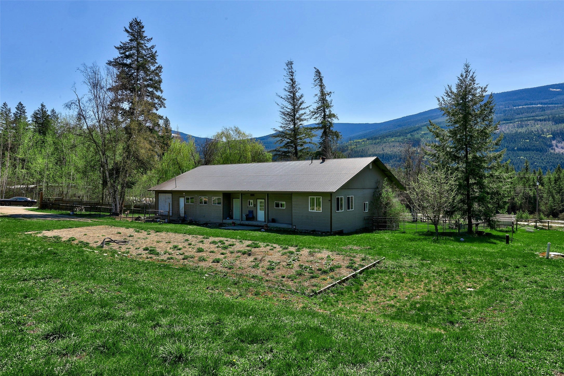 2405 Lloyd Road, Clearwater, BC, V0E 1N1