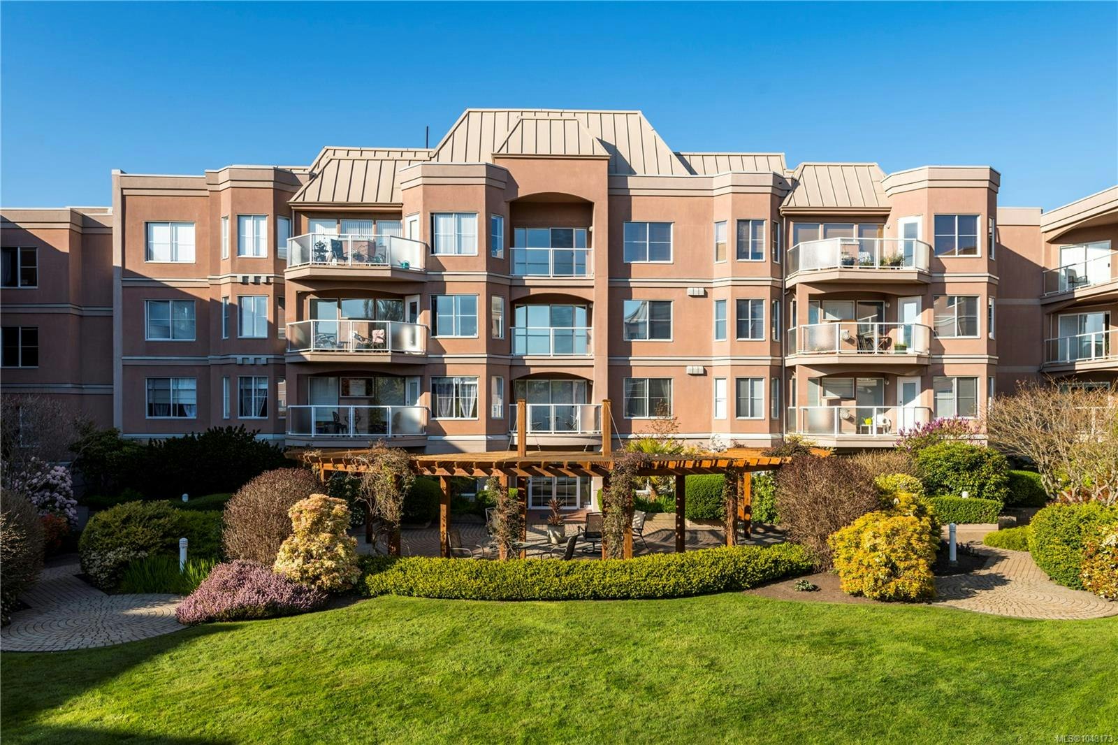 324-405 Quebec Street, Victoria, BC, V8V 4Z2