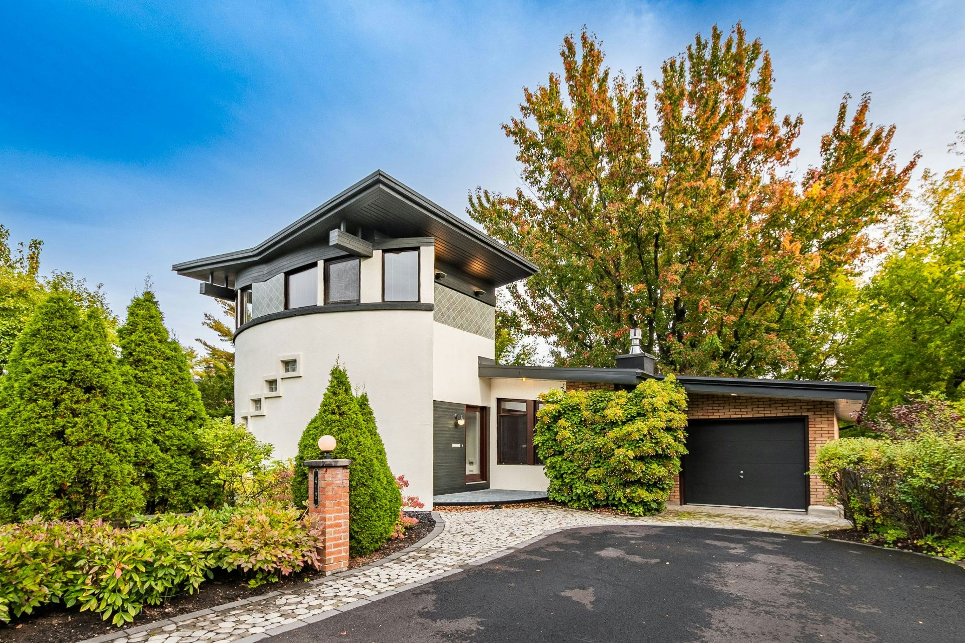 412 Des Pins Rue, Saint-Bruno-de-Montarville, QC, J3V 2S5