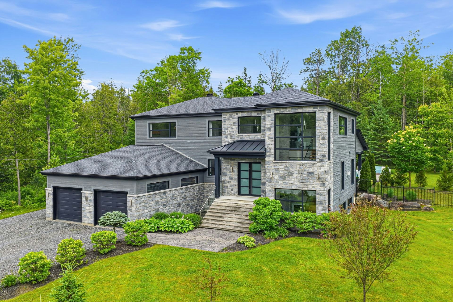 47 Des Grives Rue, Orford, QC, J1X 0N7