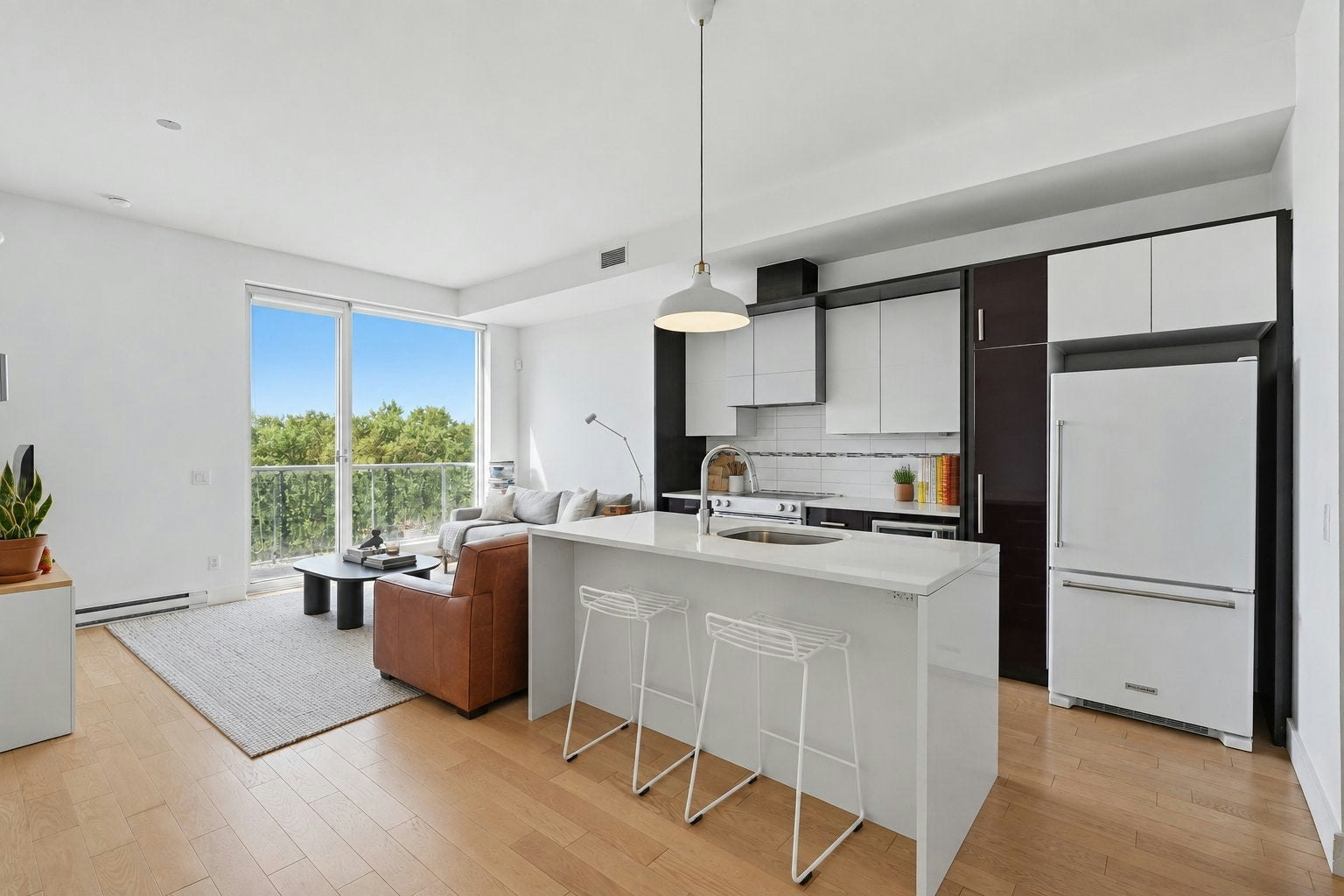611-2530 Michel Brault Place, Montréal, QC, H1Y 0B6