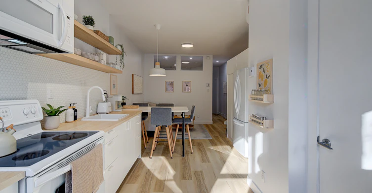 5194 Des érables Avenue, Montréal, QC, H2H 2E7 - 5