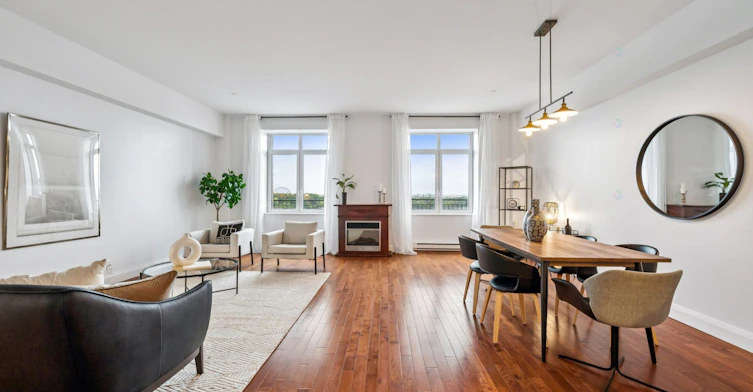 910-1000 De La Commune Rue E, Montréal, QC, H2L 5C1 - 6