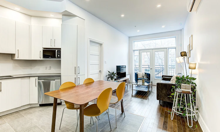 206-4939 Wellington Rue
