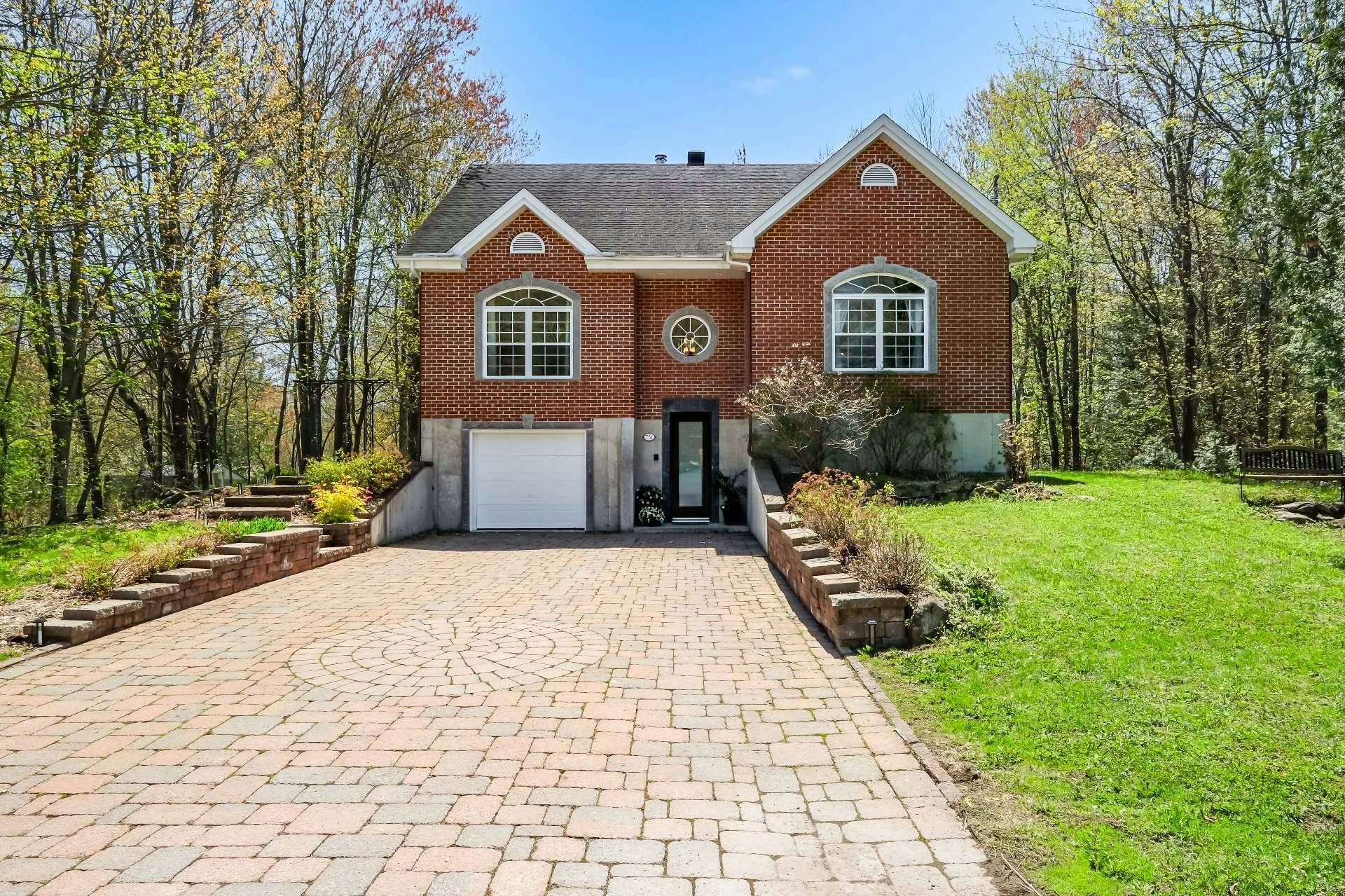 731 Paul émile Borduas Rue, Granby, QC, J2J 1V8