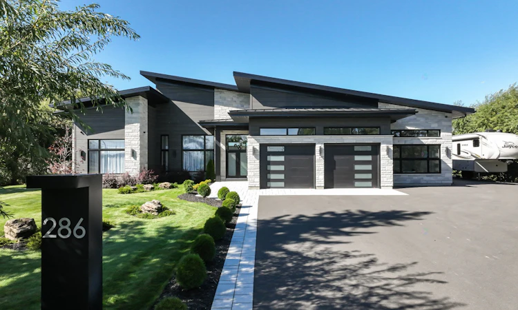 286 Du Ruisseau Chemin N