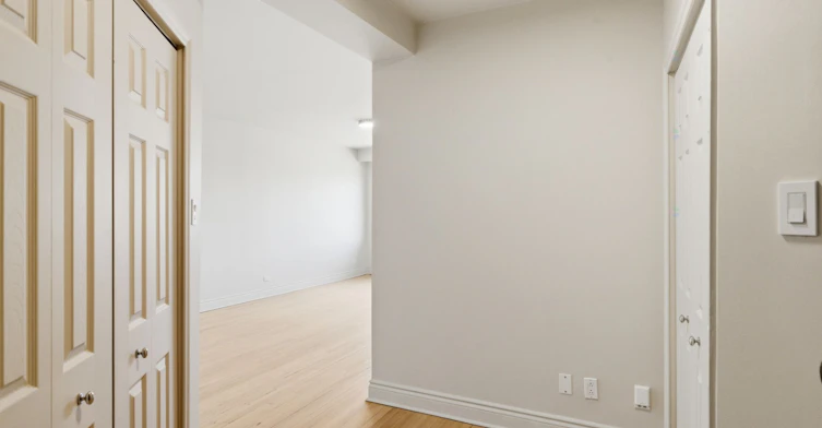 323-575 Glengarry Avenue, Mont-Royal, QC, H3R 1B3 - 5