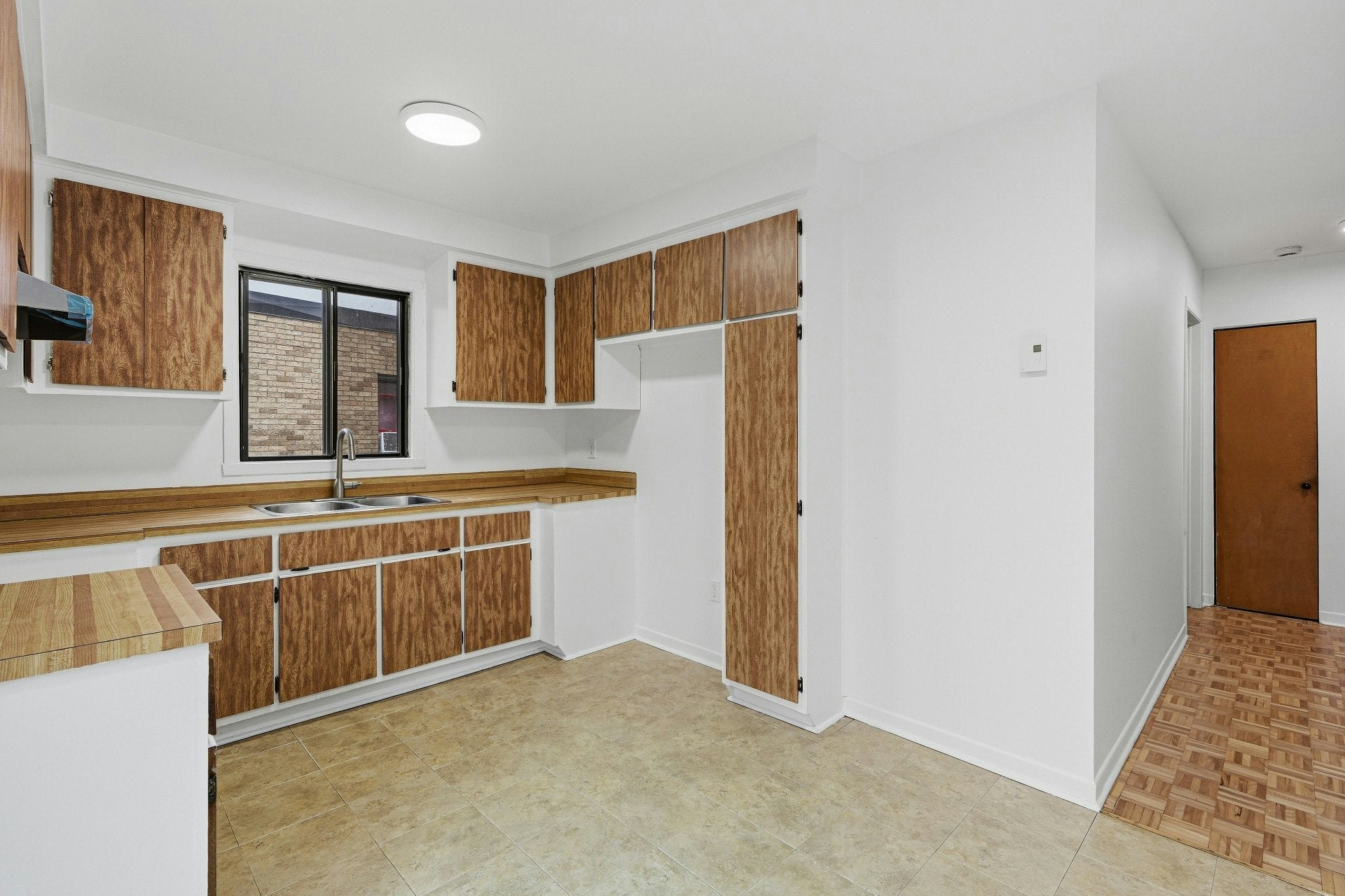 10382 Marcelin Wilson Avenue, Montréal, QC, H4N 2X3 - 17