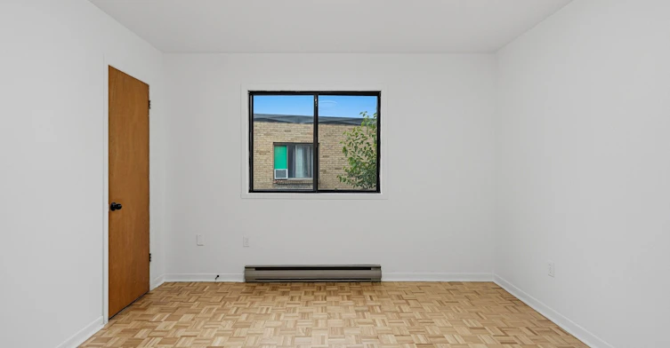 10382 Marcelin Wilson Avenue, Montréal, QC, H4N 2X3 - 19