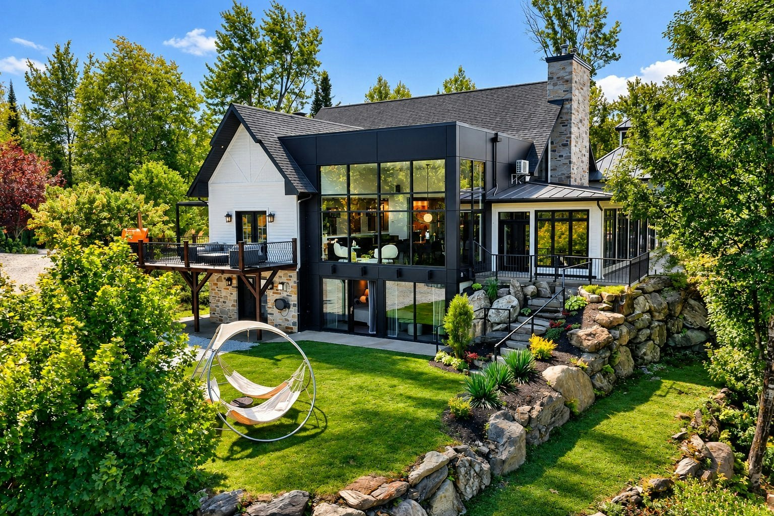 8 Robert Savoie Chemin, Saint-Étienne-de-Bolton, QC, J0E 2E0
