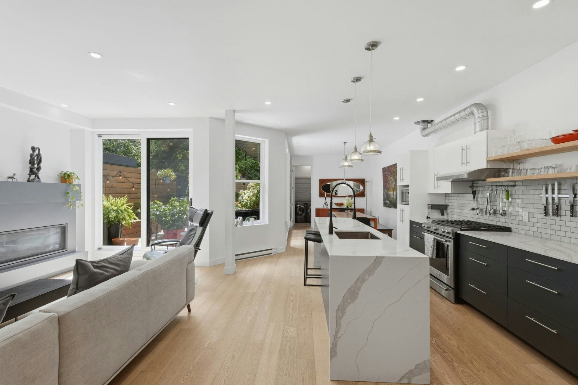 4252 Marquette Rue, Montréal, QC, H2J 3X1