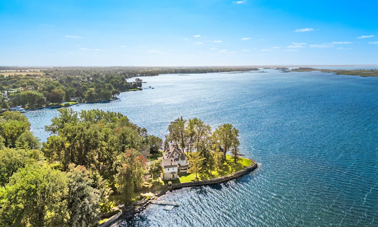 1305 Du Lac St Louis Chemin