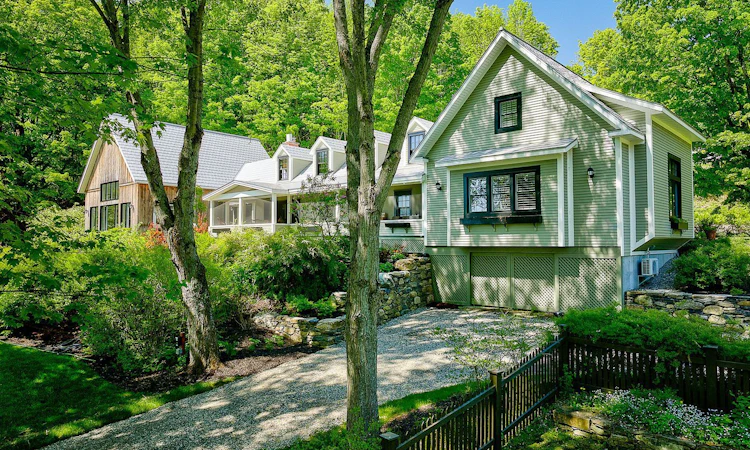 340 Hovey Rue