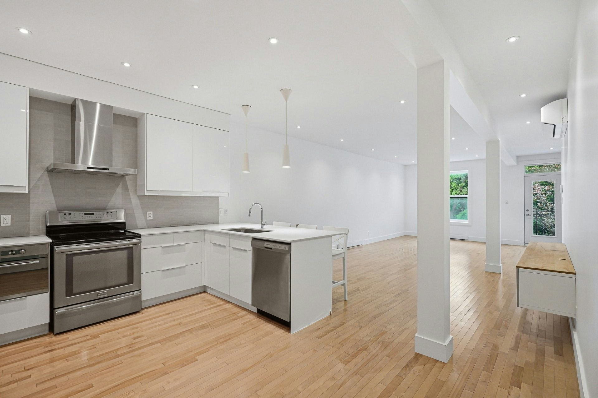 6652 Clark Rue, Montréal, QC, H2S 1P2 - 7