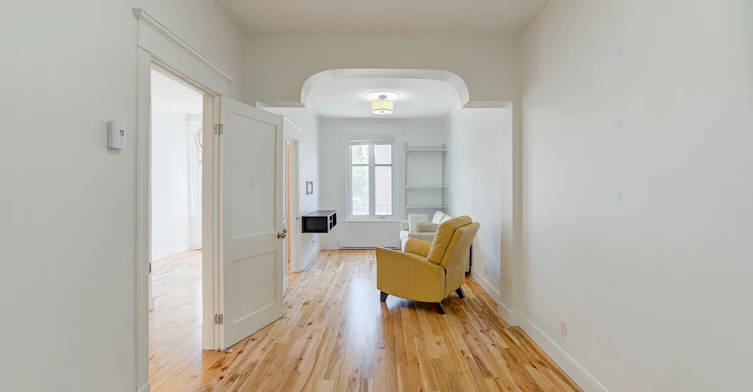932 Laurier Avenue E, Montréal, QC, H2J 1G3 - 5