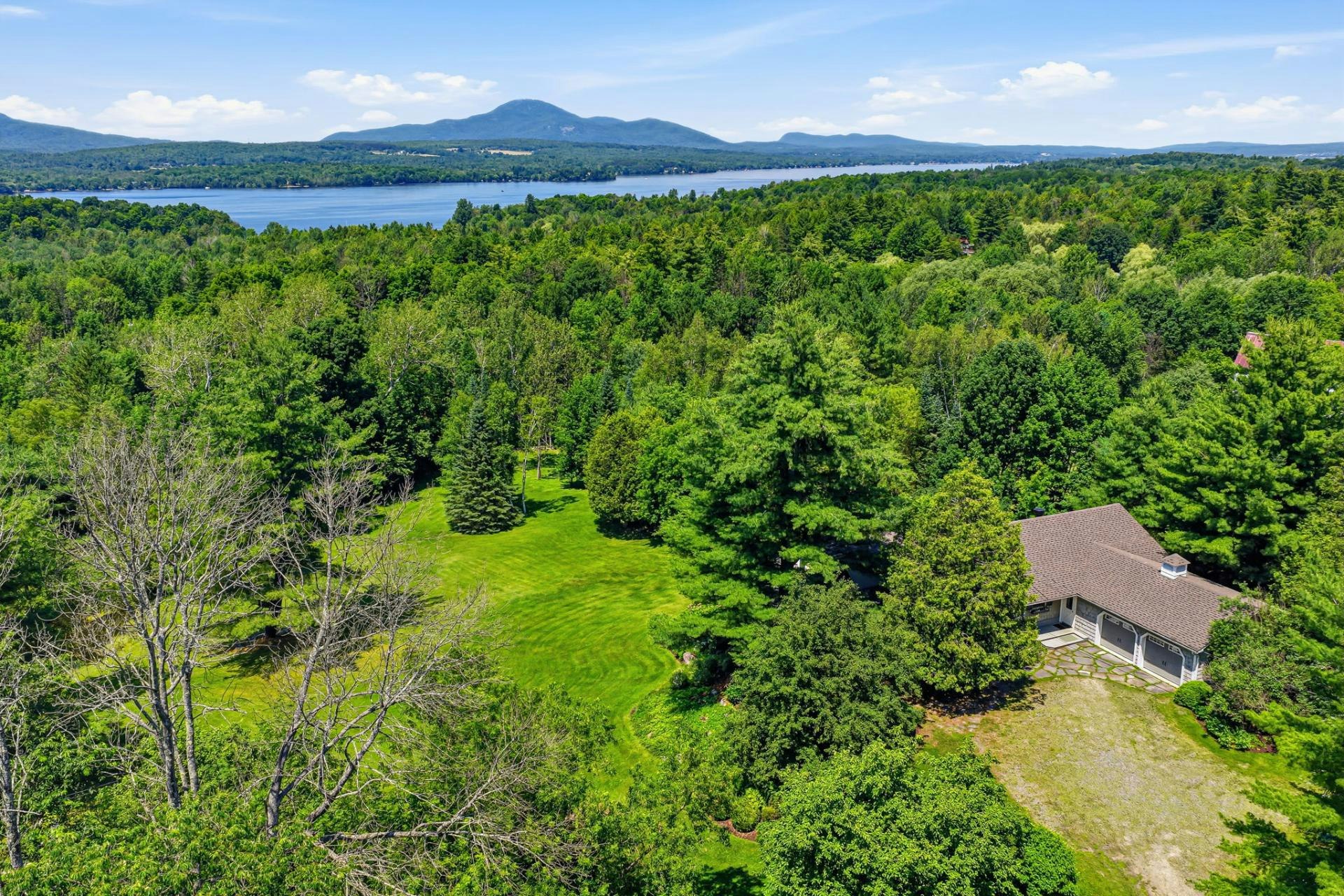 2431 De Georgeville Chemin, Magog, QC, J1X 7V6